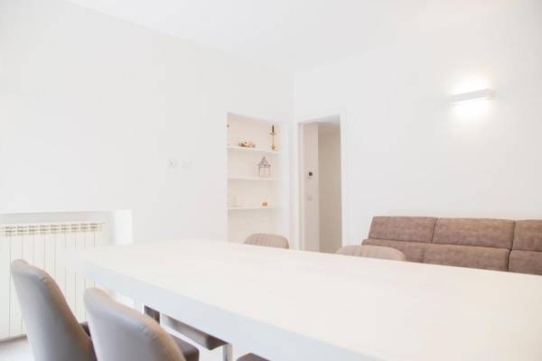 Brand new and fully furnished apt