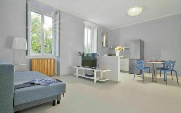 Bacone Liberty Flora