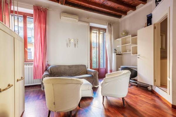Cozy and fancy studio on the Navigli by Easylife