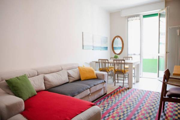 Cozycolourful Flat Close To Bocconi University