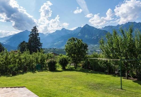 Guesthouse Pension Grafenstein