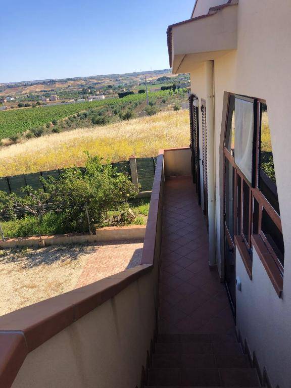 3 bedrooms appartement at Menfi 400 m away from the beach with sea view enclosed garden and wifi
