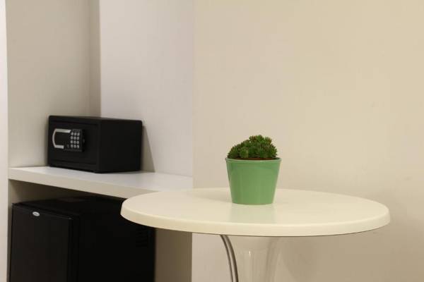 Lamia Room Rentals