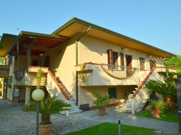 Lovely Holiday Home in Marina di Massa with Private Garden