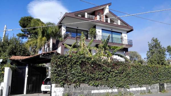 Lucrezia Loft Garden Catania