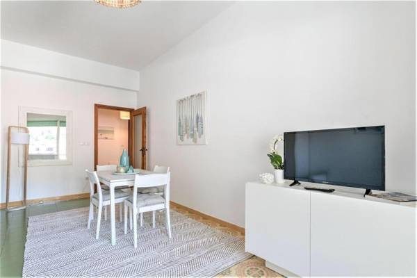 Maison Jolie Bright Apartment