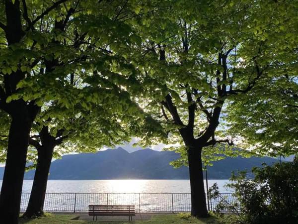 Balconcino sul Lago