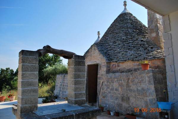 3 bedrooms house with enclosed garden and wifi at Locorotondo