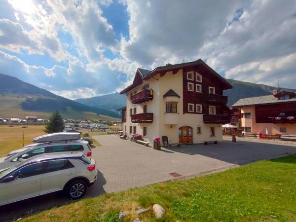 Family House Amalia Myholidaylivigno