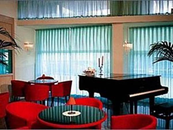 International Beach Hotel