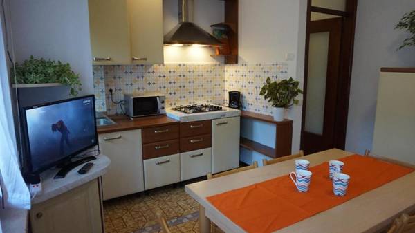 Bright flat on the mezzanine floor with terraces