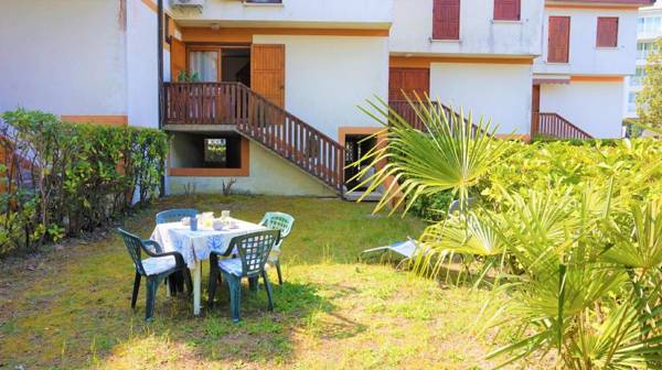 Spetacular villa on two floors with garden 10 minutes from the sea