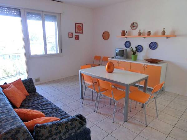 Modern flat on the fourth floor with elevator and a nice terrace