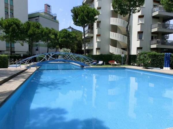 Fantastic three-room apartment with terrace garden swimming pool and sea view
