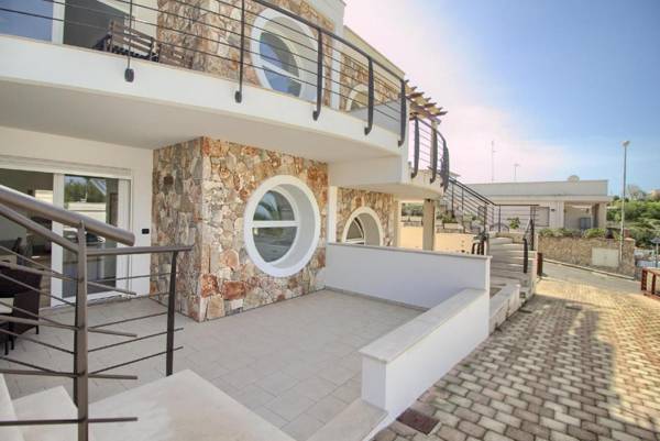 Luci Front Beach House