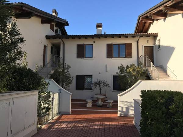 APARTMENT PERLA DEL GARDA - Regarda Travel