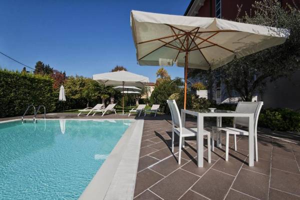 Vialeromadodici Rooms & Apartments