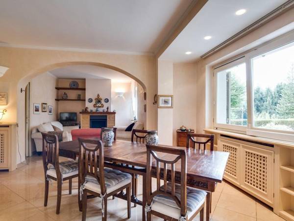 Inviting Villa in Lanzo d Intelvi with Library and Garden