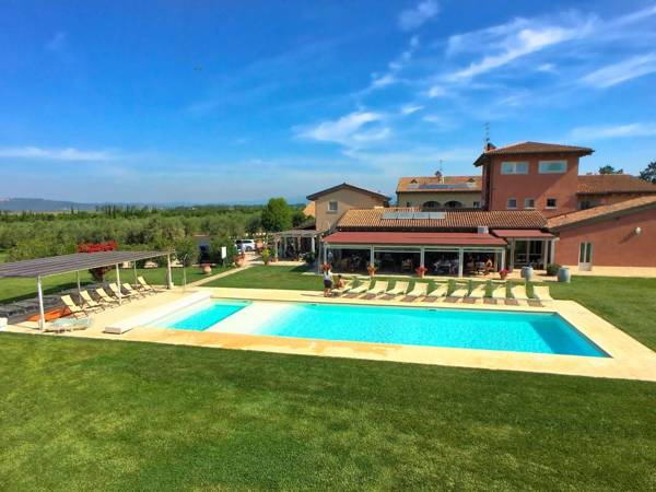 Spacious Holiday Home in Braccagni Tuscany with Pool