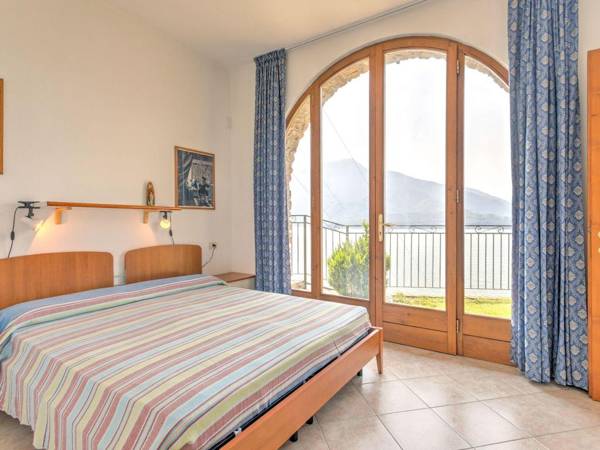 Spacious Apartment with Swimming Pool in Gravedona