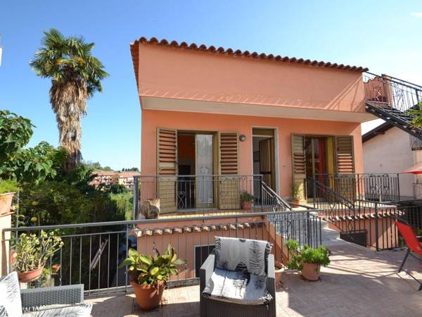 Lovely Holiday Home in Giardini Naxos near Sea