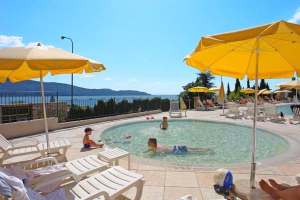 Residence Borgo Dei Limoni - Appartamenti con Garage