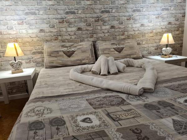 Garda City Home Family Apartments