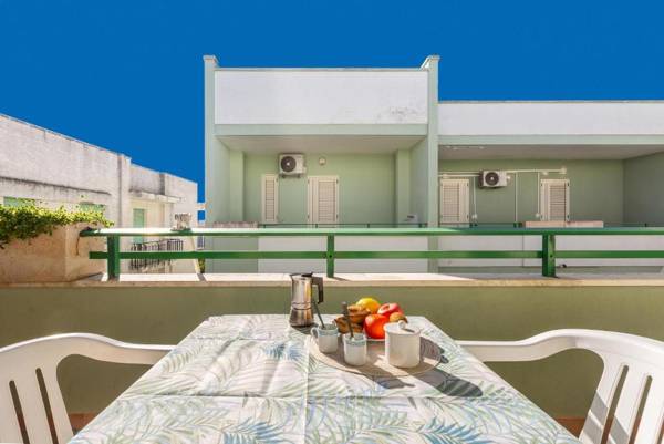 Baia Verde Apartments by BarbarHouse