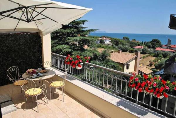CASA DINKY Attico climatizzato con terrazza vista mare