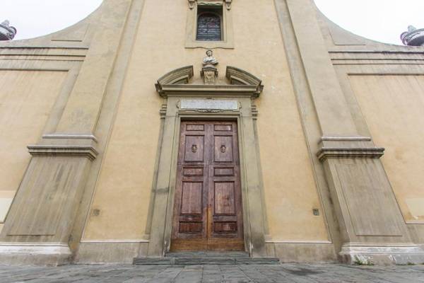 Santa Croce apartment