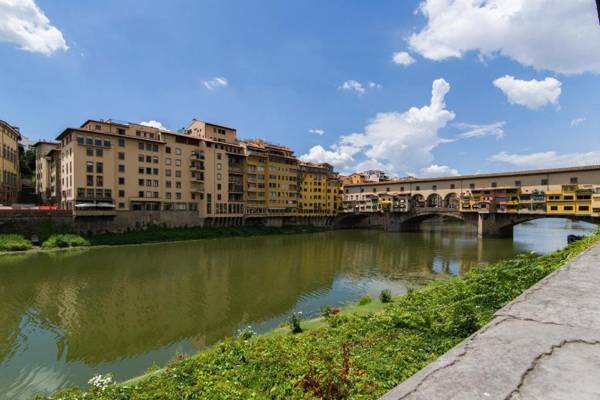 Ponte Vecchio Central Flats