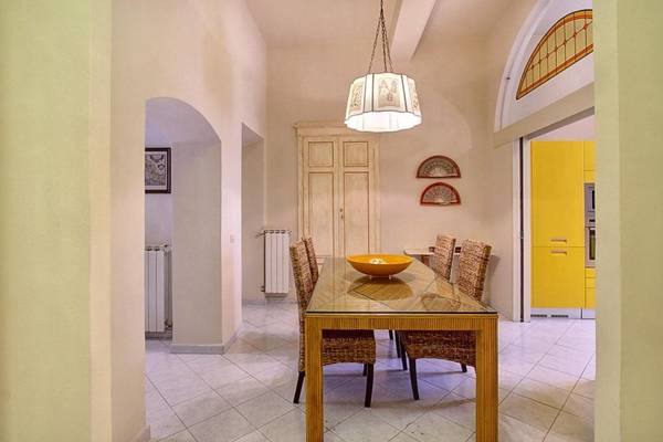 Piazza Repubblica Elegant