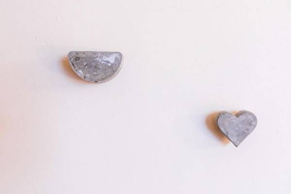 Minutes to attractions and River