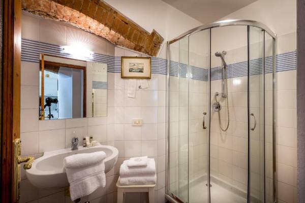 Classic Tuscany Apartments