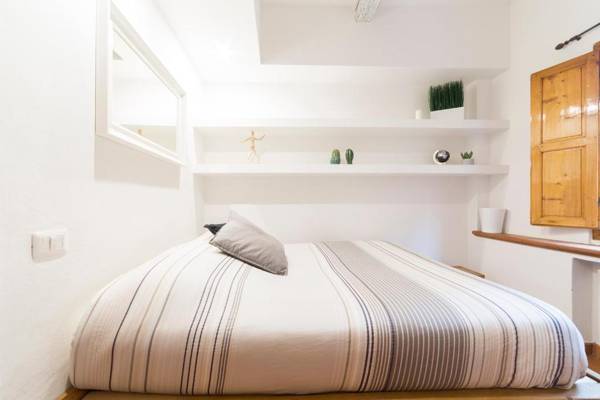 Santa Maria Novella 6 sleeps near the central station