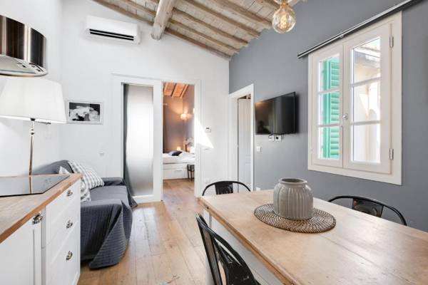 Piazza Indipendenza & Giardino della Fortezza Apt