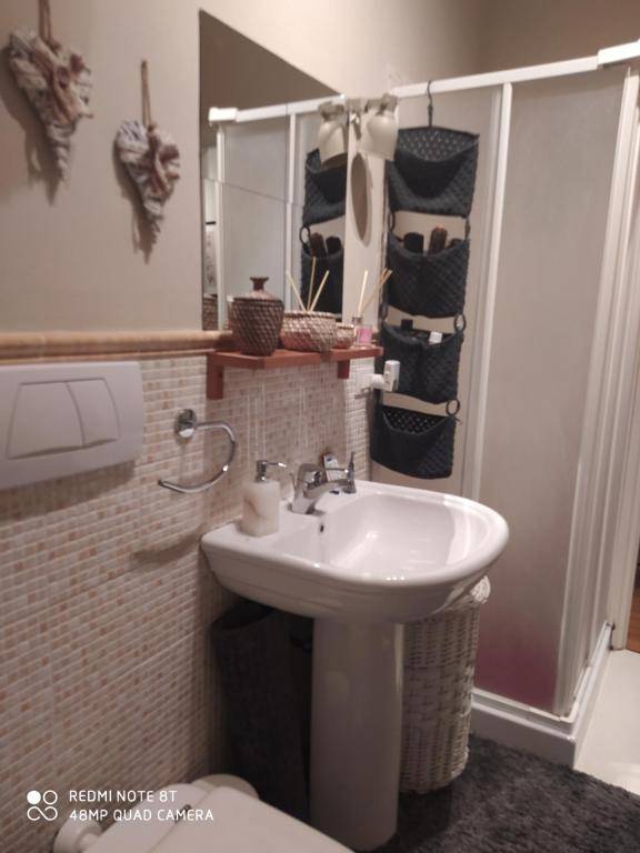 room in private apartment