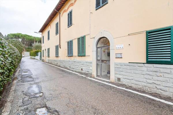 Coverciano Modern Apartment with Patio!