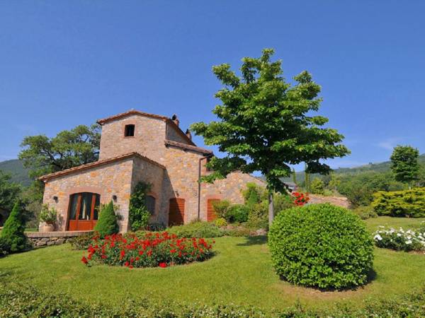 Villa with private swimming pool and organic products at 450m altitude
