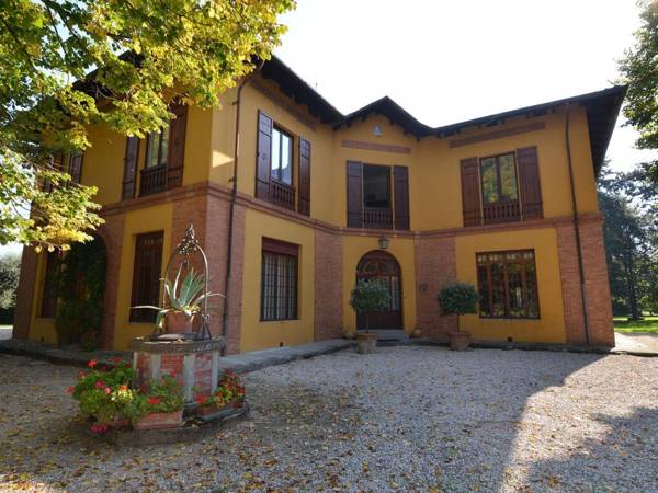 Stylish Holiday Home in Faenza Italy with Garden