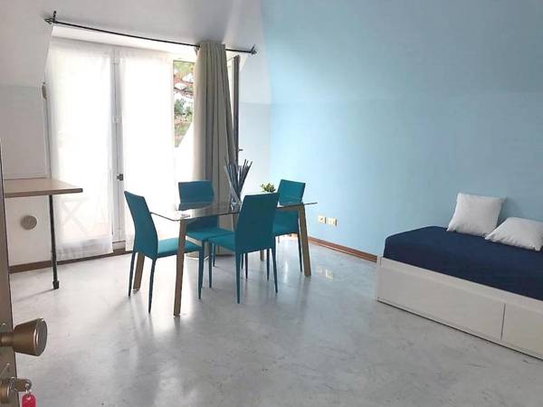 Studio with balcony and wifi at Desenzano del Garda 1 km away from the beach