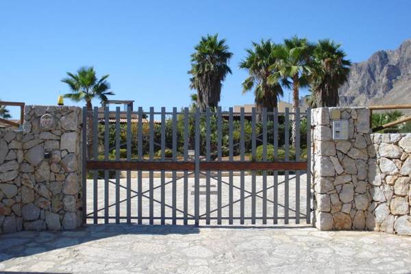 Casa Vacanze Libeccio - Villetta con giardino e piscina condominiale