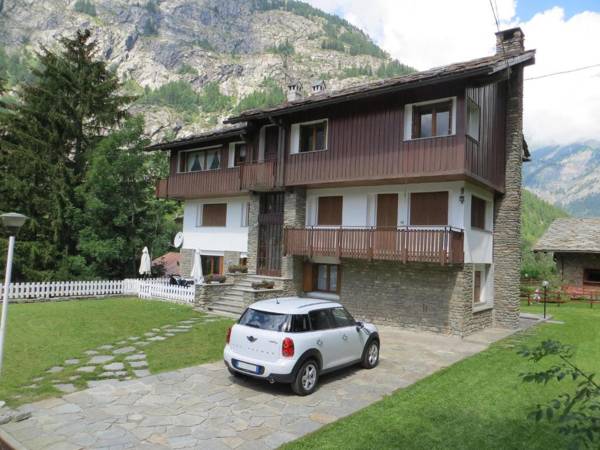 In centro a Courmayeur Mont Blanc