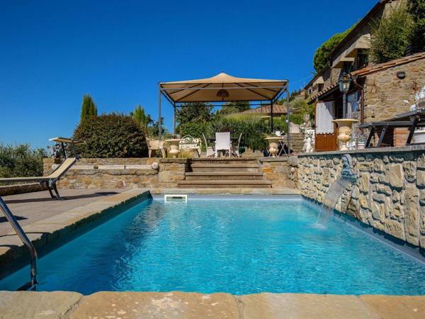 Sprawling Villa with Swimming Pool in Cortona Tuscany