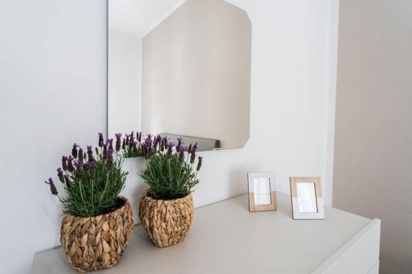 Central & Modern Apartments by Rent All Como