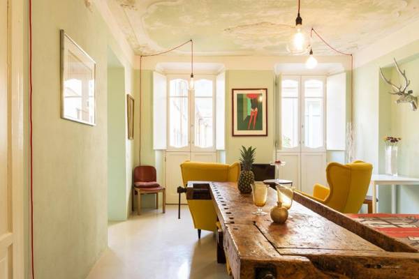 Duomo Luxury Suite - by MyHomeInComo