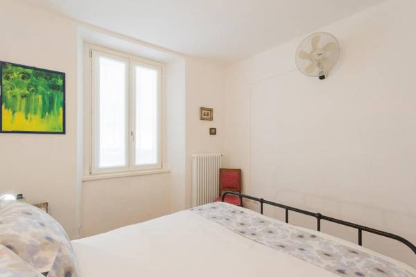 Da Pia - Historical Como City Center by Rent All Como