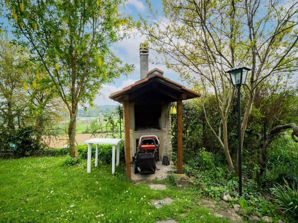 Comfy Farmhouse with Swimming Pool Terrace Garden BBQ