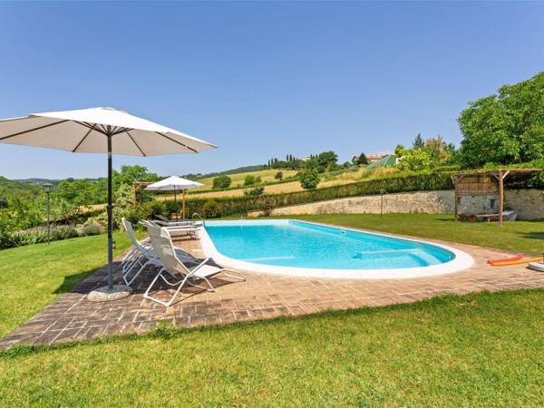 Pleasing Holiday Home in Città di Castello with Terrace