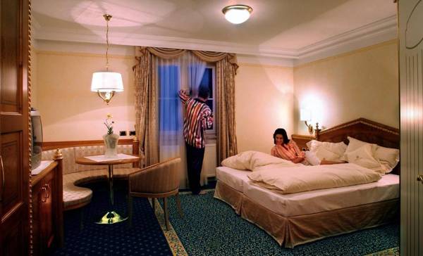 Cityhotel Goldener Adler B&B